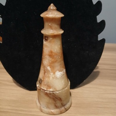 Sammlerstück Vintage seltene Calcit Alabaster handgeschnitzt Leuchtturm Figur