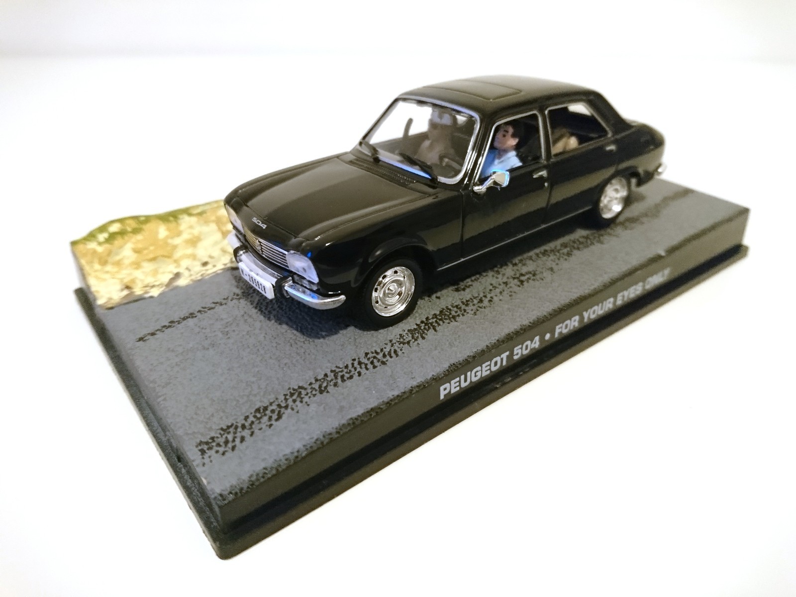 Peugeot 504 James Bond 007 For Your Eyes Only 1 43 Diecast Model Car Dy0 Toys Hobbies Diecast Toy Vehicles