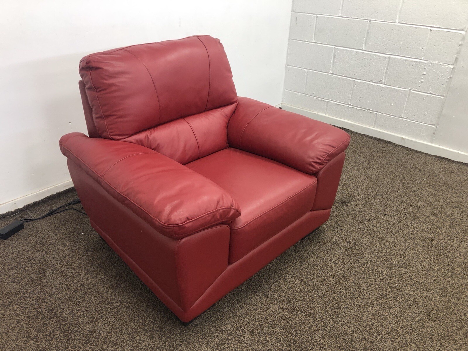 HARVEYS VIXON ONE SEATER CHAIR IN SCARLETT RED LEATHER RRP £799.99 eBay