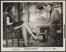 NANCY KWAN WILLIAM HOLDEN in The World Of Suzie Wong '65 SEXY LEGS