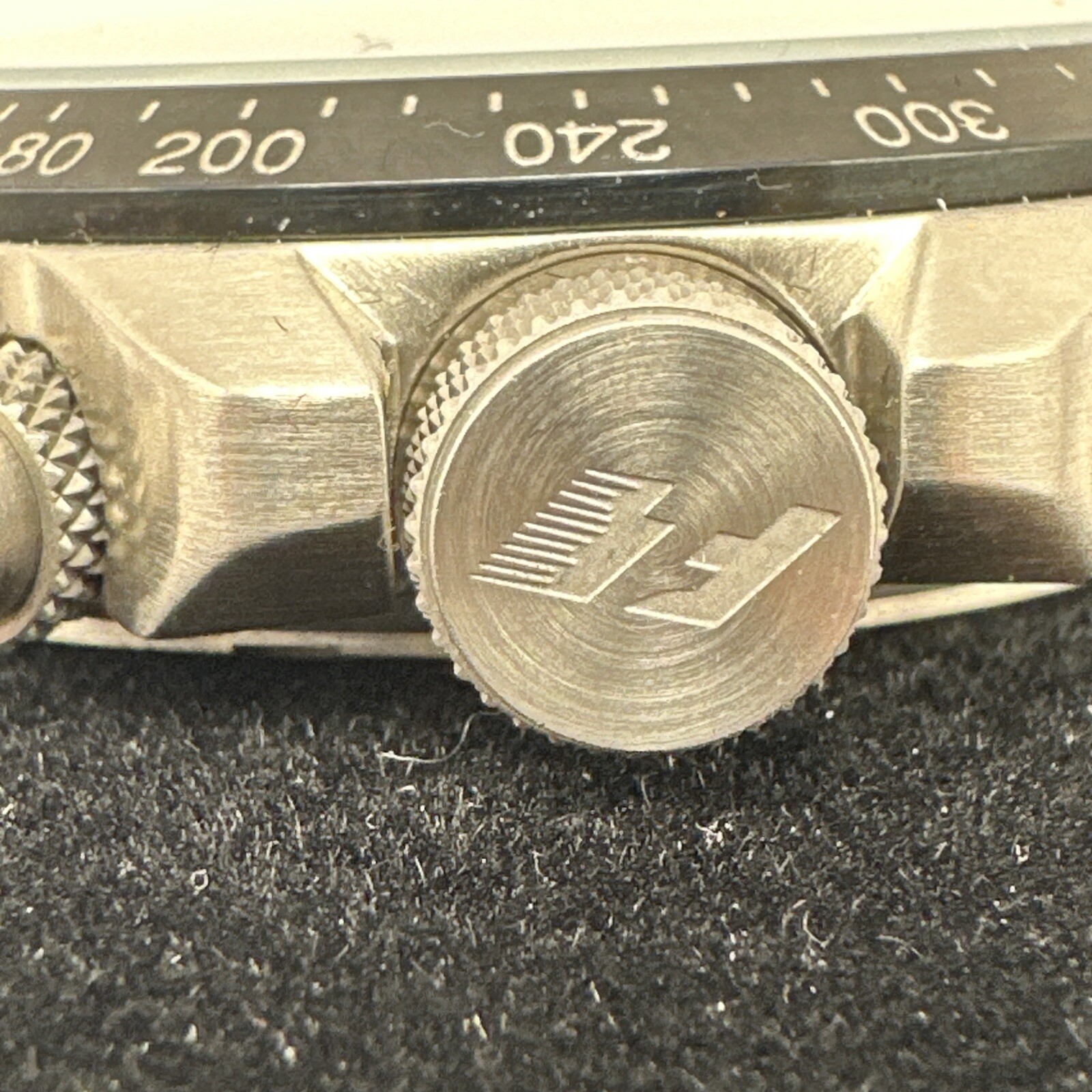 Picture 10 of 24