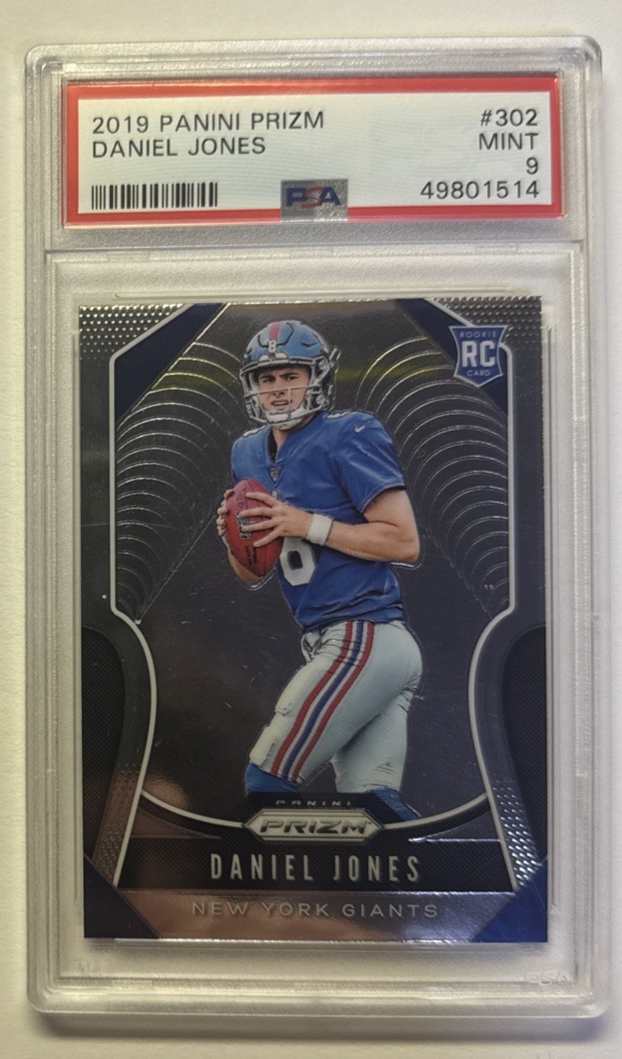 2019 Panini Prizm - Daniel Jones #302 Silver Prizm (RC) PSA 9