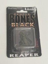 Reaper Bones Black Dark Elf Priestess