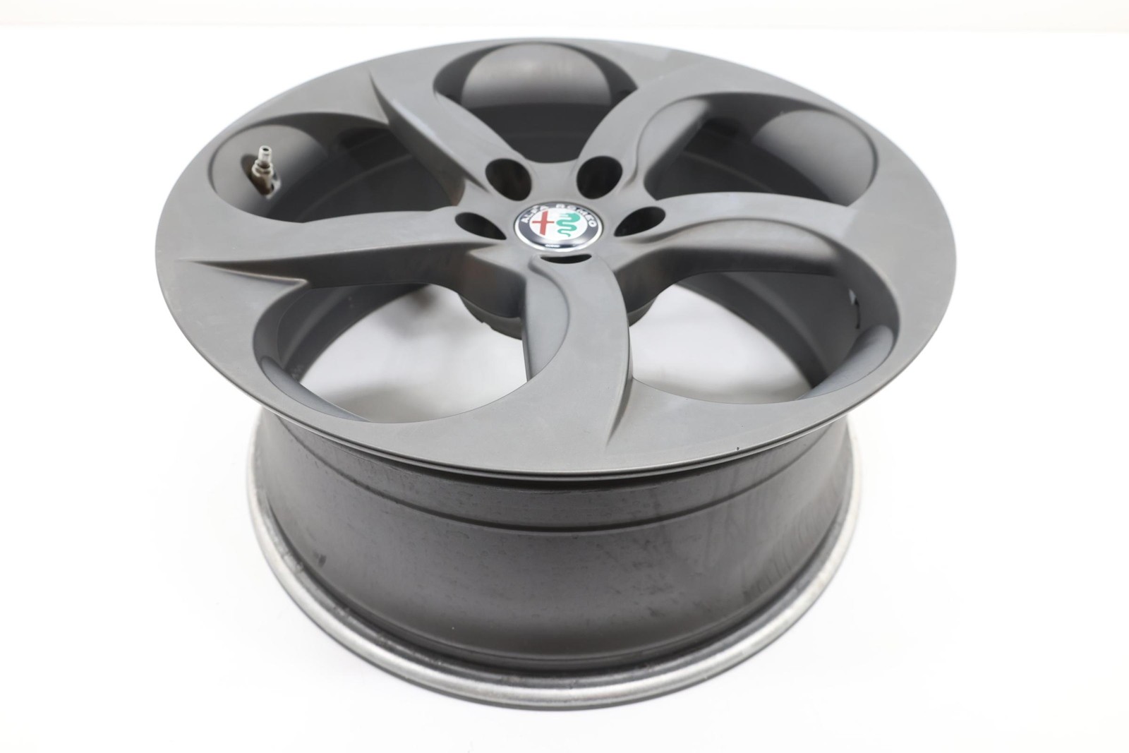 2019 - 2025 ALFA ROMEO GIULIA WHEEL RIM ALLOY 18X8J ET33 OEM 156109961