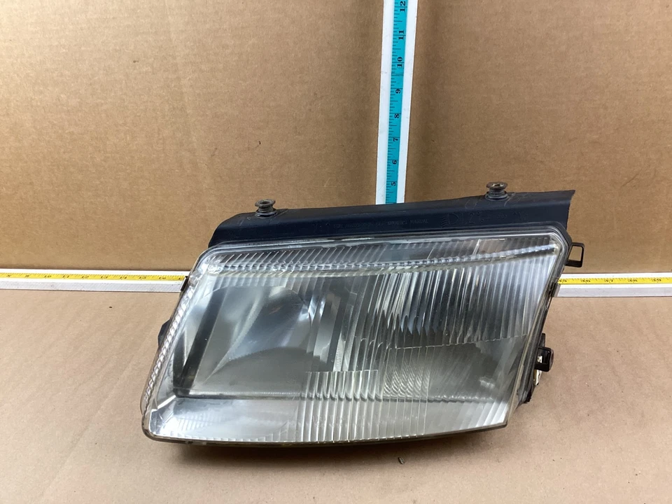 Farol lateral para motorista Volkswagen Passat 1998-2001 114-58535 fabricante de equipamento original - Imagem 3 de 4