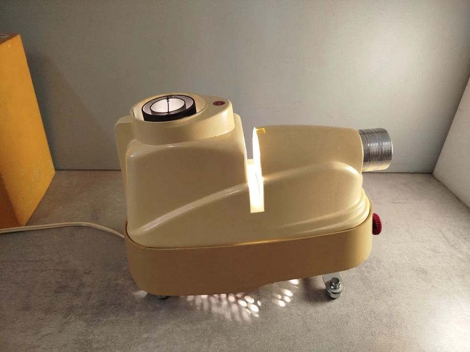 PROJECTEUR KODAK Senior 2A Diapositive Objectif Angenieux 100mm F/3,5 Diapos O32 - Photo 2/4