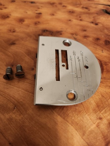 Singer Featherweight Graduated Needle Plate W/ Screws