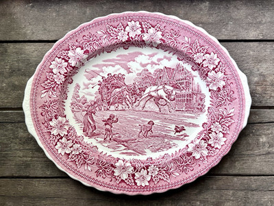 Royal Tudor Ware dekorative Platte oval Coaching Taverns rot/weiß England