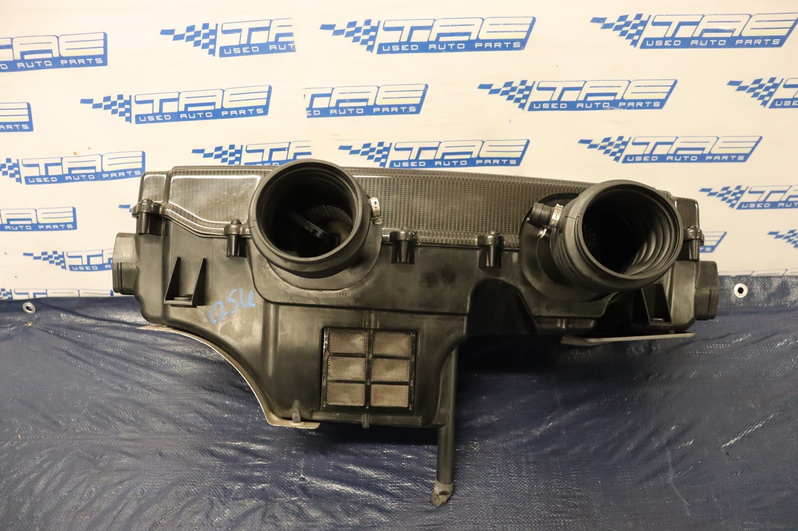 2012 AUDI R8 5.2 QUATTRO SPYDER V10 OEM ENGINE AIR INTAKE W CARBON LID #1256