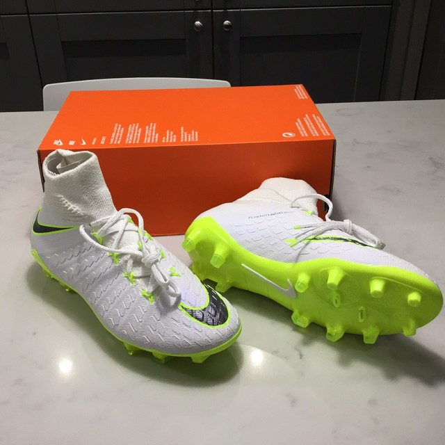 nike jr hypervenom phantom ii