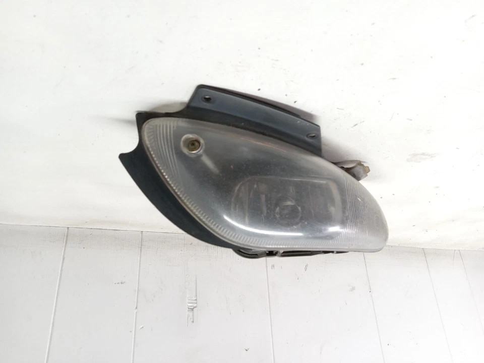 Luz antiniebla montada en parachoques Chrysler 300M 1999-2004 OEM, 116-03466L Foto 2 de 4