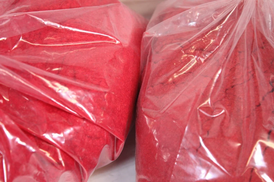 Lote de 2 bolsas de polvo flocado Iasco Flock 26 onzas suministro de artista artesanal terciopelo rojo Foto 2 de 3