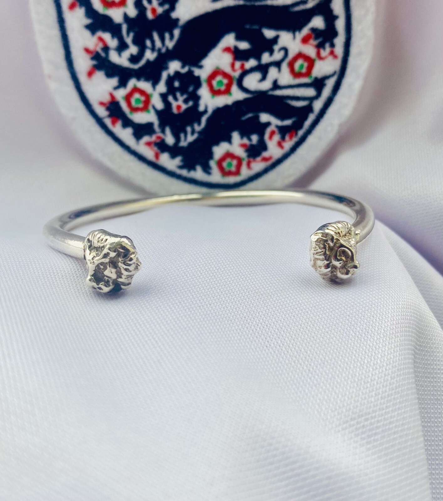 Solid sterling  Silver Torque Lioness Bangle - image 2