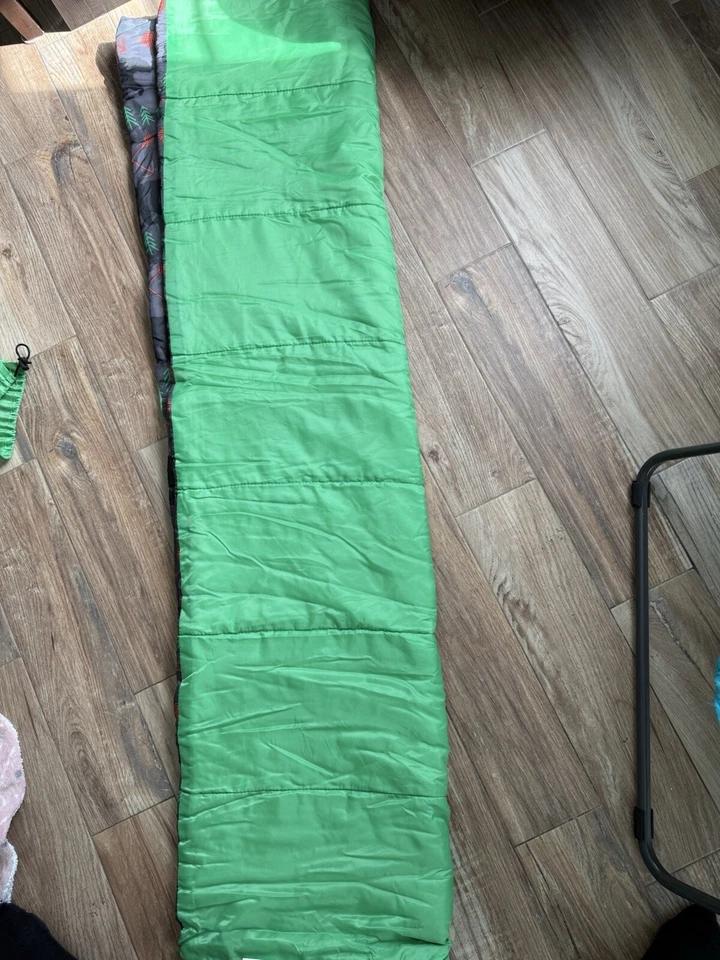 Ozark Trail Critters Kids Youth Sleeping Bag Green Camping Bear 33x66 Inches 3lb - Image 4 of 4