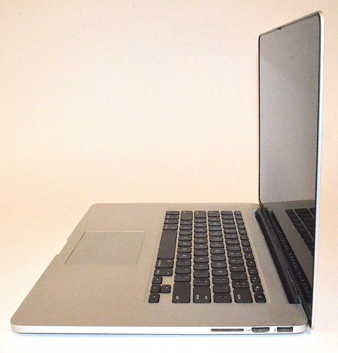 Apple MacBook Pro (Retina,15 Apple MacBook Pro (Retina,15