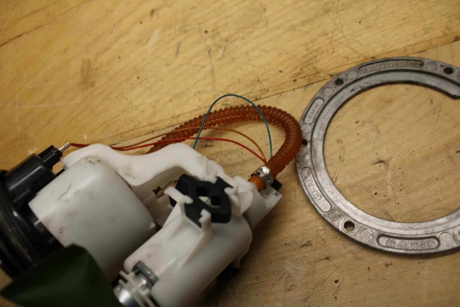 1214 BMW S1000RR FUEL PUMP GAS PETROL SENDER UNIT BB317 eBay