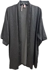 VICTORIA’S SECRET Kimono Style Short Robe Black&White Geometric No Belt size M/L
