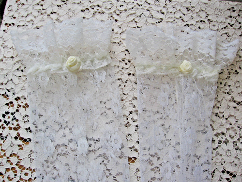 NEW WHITE LACE 20" LONG OVER THE ELBOW FINGERLESS BRIDAL OPERA GLOVES-RUFFLED - Picture 2 of 4
