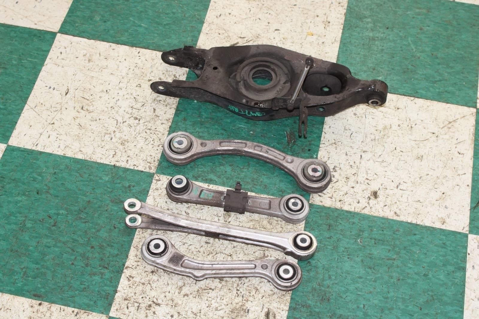 Maserati Quattroporte S Q4 2014-2021 Rear Right Control arms Set of 5
