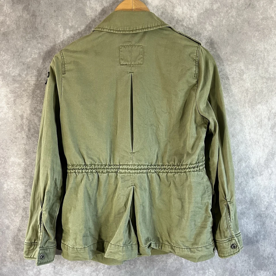 Chaqueta Abercrombie and Fitch Mujer Pequeña Verde Militar Campo Floral Abotonada Foto 3 de 4