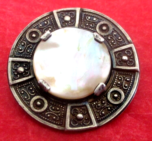 Broche Vintage Argent Sterling Et Nacre Gravée – Bijou Ancien N.D – Superbe état