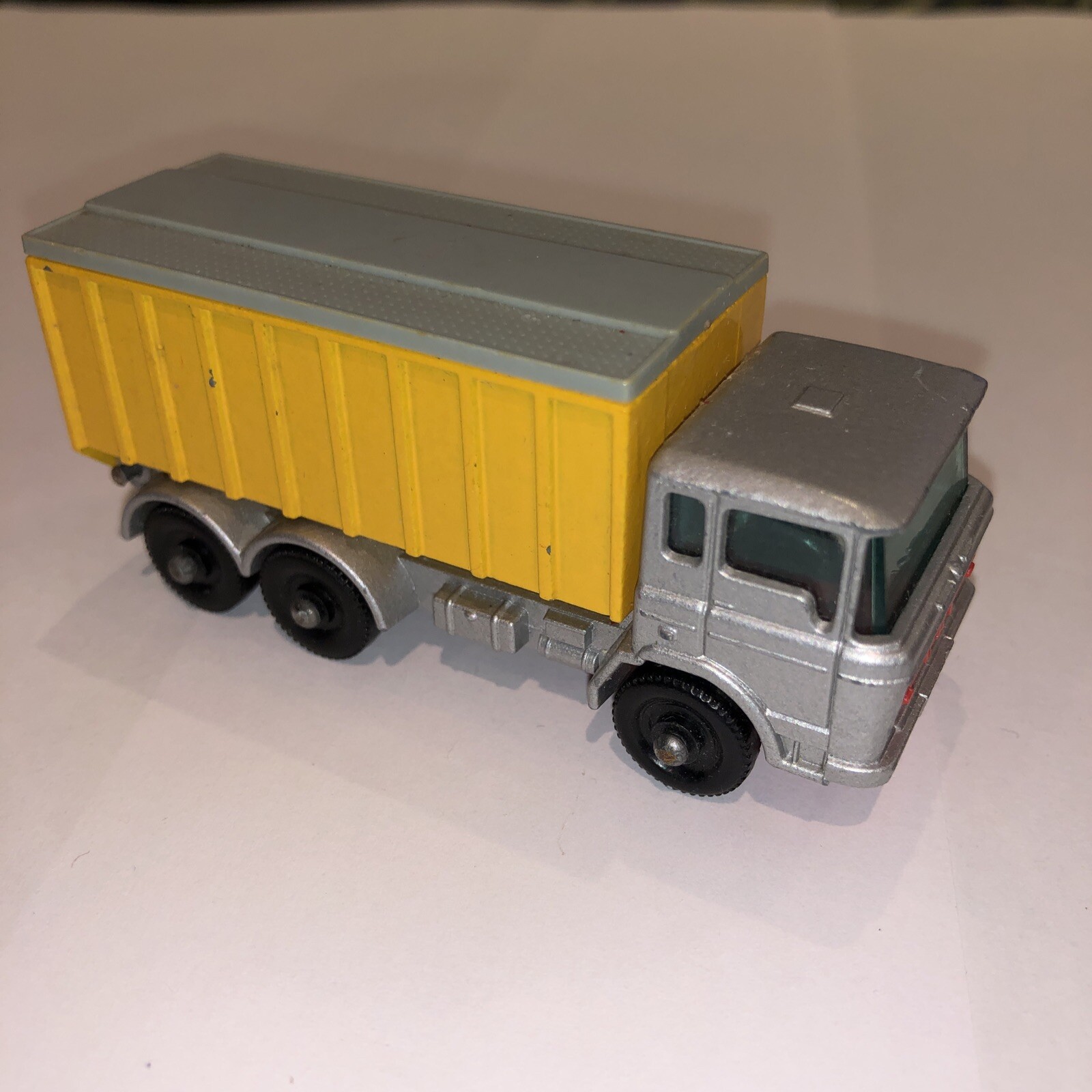 Matchbox Lesney No.47 DAF TIPPER CONTAINER TRUCK; Very Near Mint; no box.