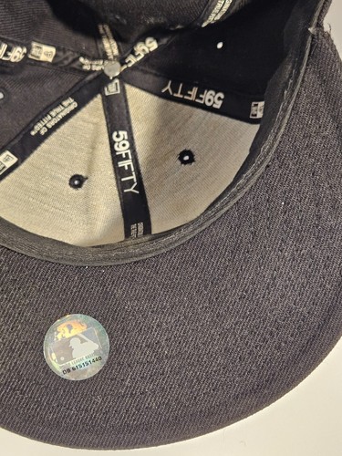 Boston Red Sox ALL BLACK 59 Fifty Sz. 7 1/4 Fitted Alternate MLB Hat W/ Sticker - Picture 10 of 10