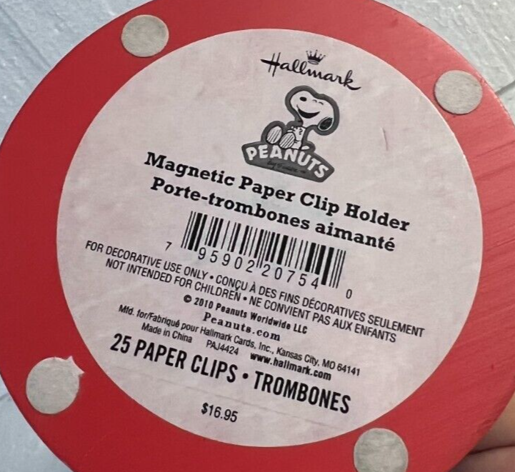 2010 Hallmark Peanuts SNOOPY Paper Clip Holder with Paperclips