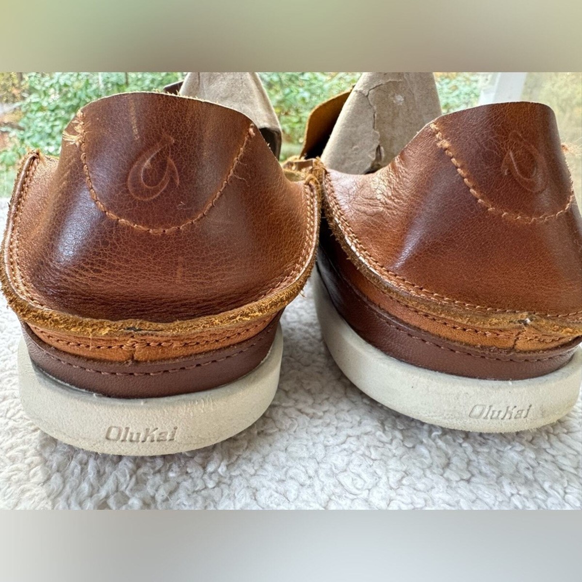 Olukai “Kakaha” 9M premium full grain Leather men display picture 2