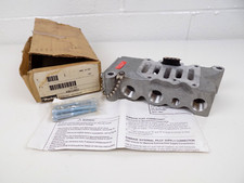 Parker K022091 Sub Base Assembly 1/2Npt Valve w/ Mounting Bolts NOS New