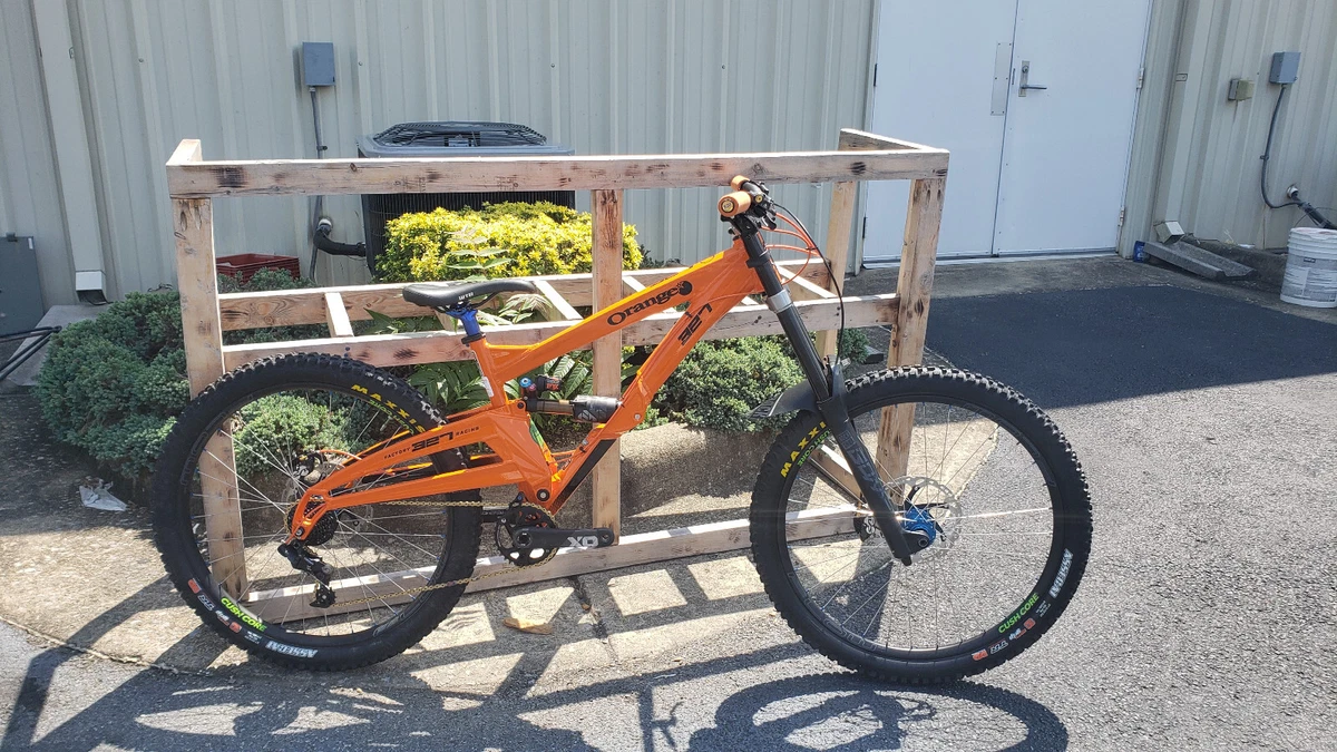 down hill bikes