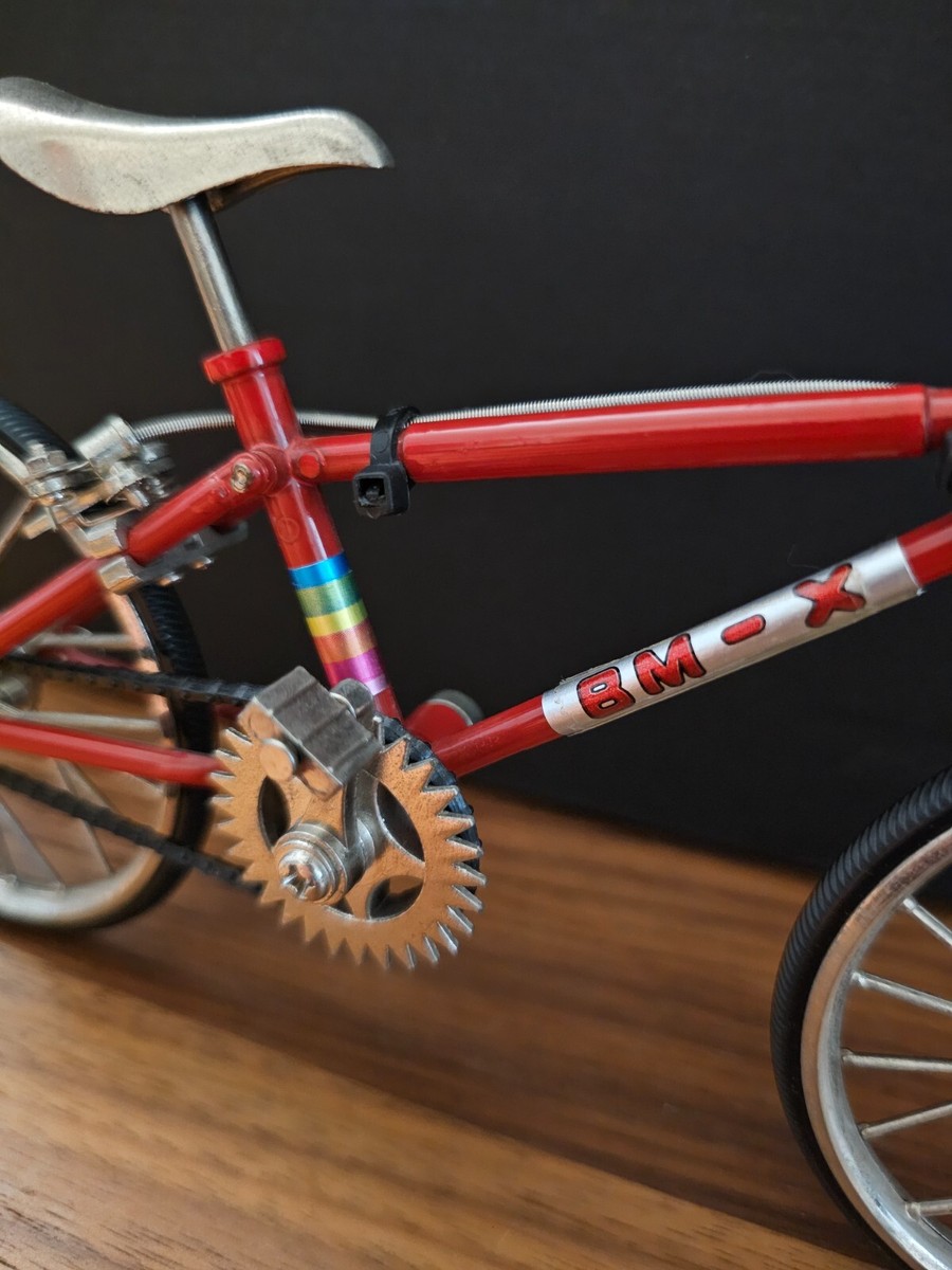 Rare Die-Cast Metal BMX Mini Bike Scale 1:6 Pink Rainbow Bike