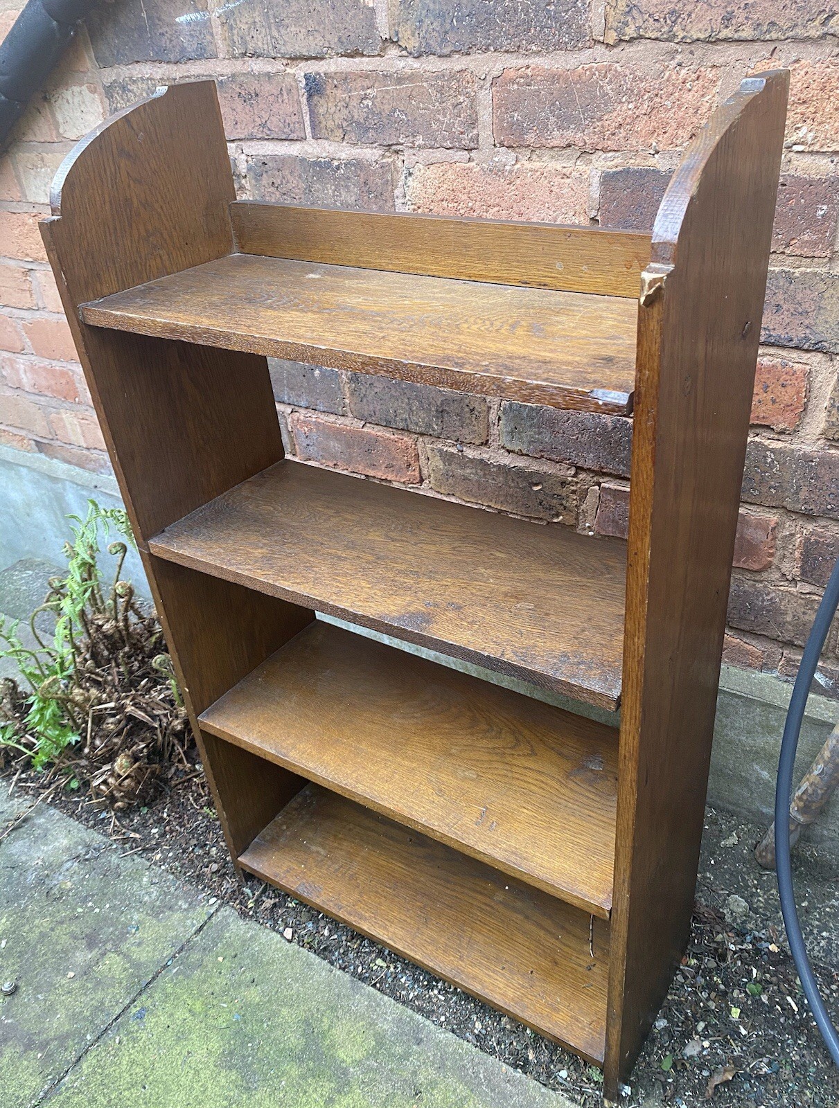 Antique solid oak bookshelf - BUYER TO COLLECT