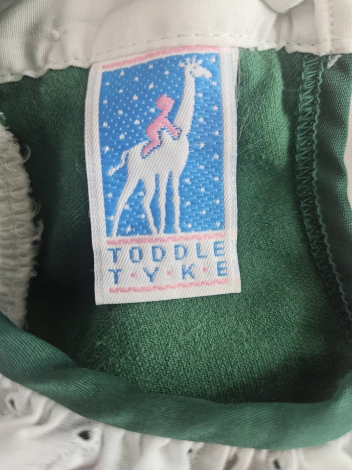 Vestido Toddle Tyke Bebé Niña Talla 12 Mos Verde Terciopelo Hecho en Vacaciones EE. UU. Ojales Foto 3 de 4
