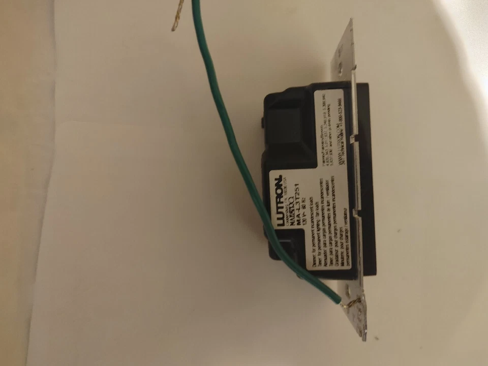 Atenuador/temporizador Lutron Maestro MA-L3T251-marrón Foto 3 de 4