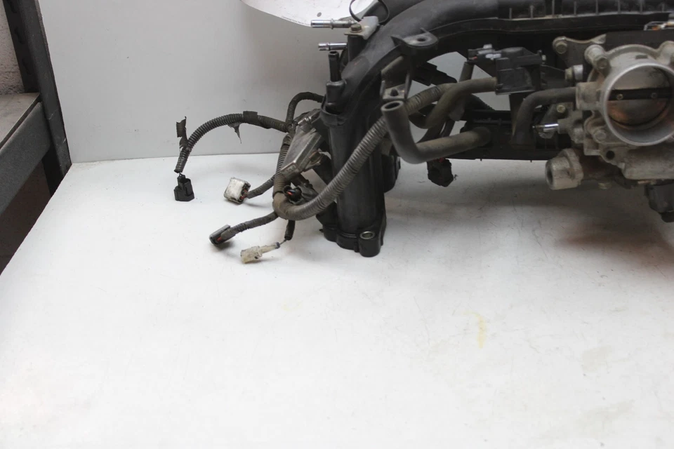 2010-12 Subaru Legacy Outback Complete Intake Manifold OEM P/N 14003AC321 - Image 4 of 4