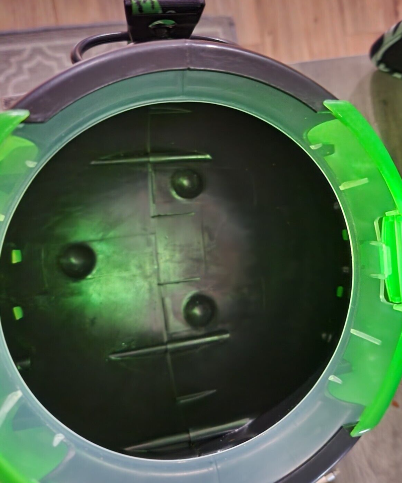 2018 Disney Parks Green Poison Apple Caldron Popcorn BucketLights Up