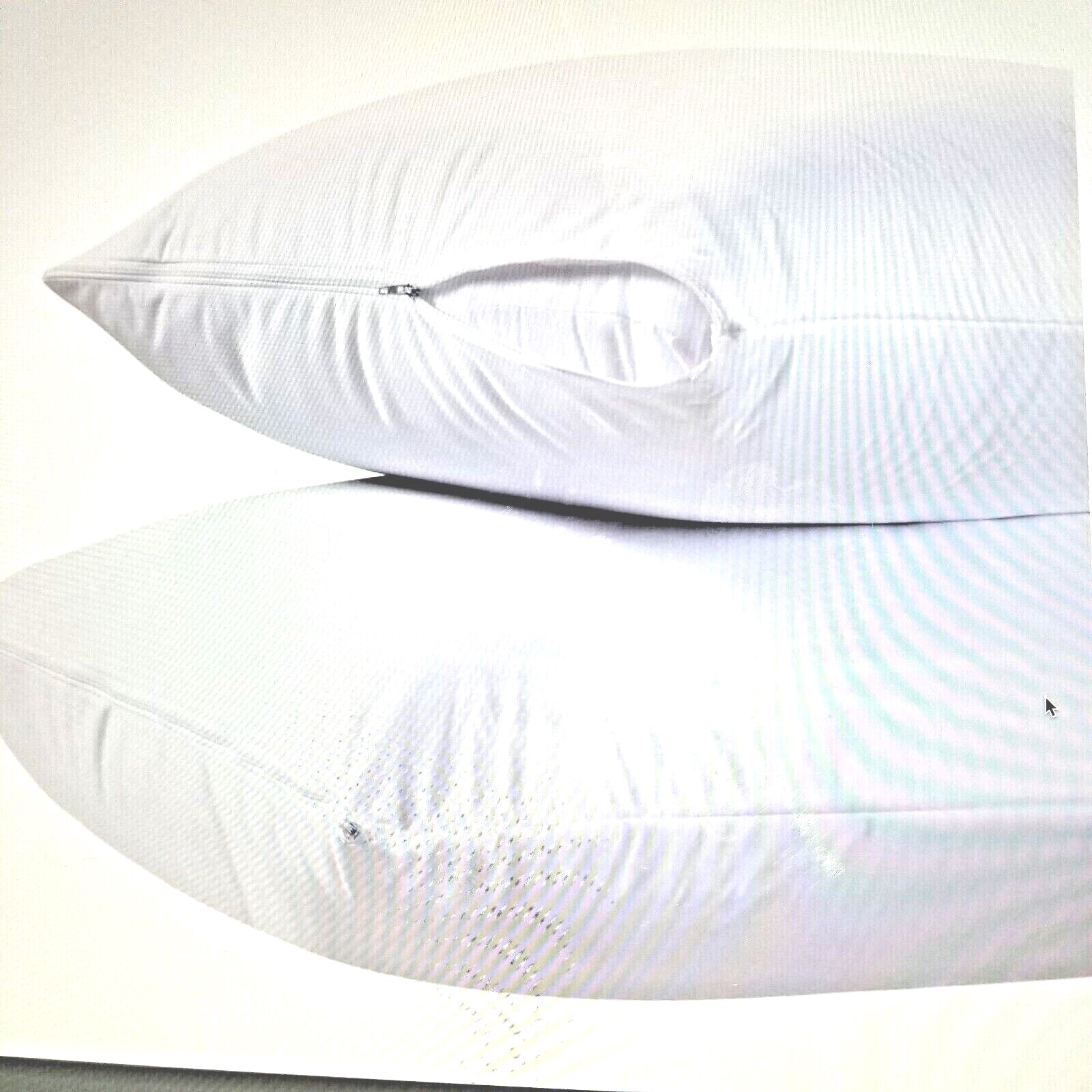 White Classic Hotel Collection Set of Zippered Pillow Protec