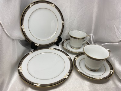 NORITAKE Legendary ELLINGTON 2 Cups 2 Saucers 2 Salad Plates White 