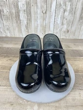 Dansko XP2.0 Women’s Black Glossy Leather Clogs Size EU 39 US 8.5/9