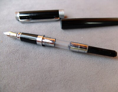 Fountain pen SZ.LEQI 600 Paris NAKI 14KGP,metal and plastic body
