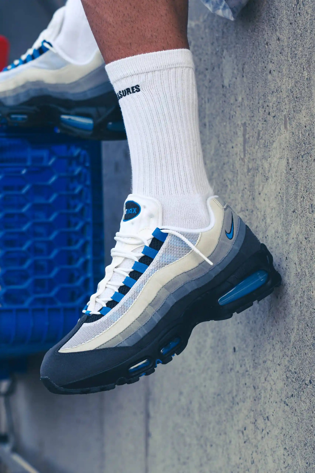❤ BNWB & Genuine Nike ® Air Max 95 OG Big Bubble Blue Spark Trainers UK Size 8 image 8