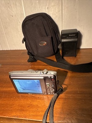 Nikon COOLPIX S3500 20.1MP Digital Camera 7x Optical Zoom Silver-2025