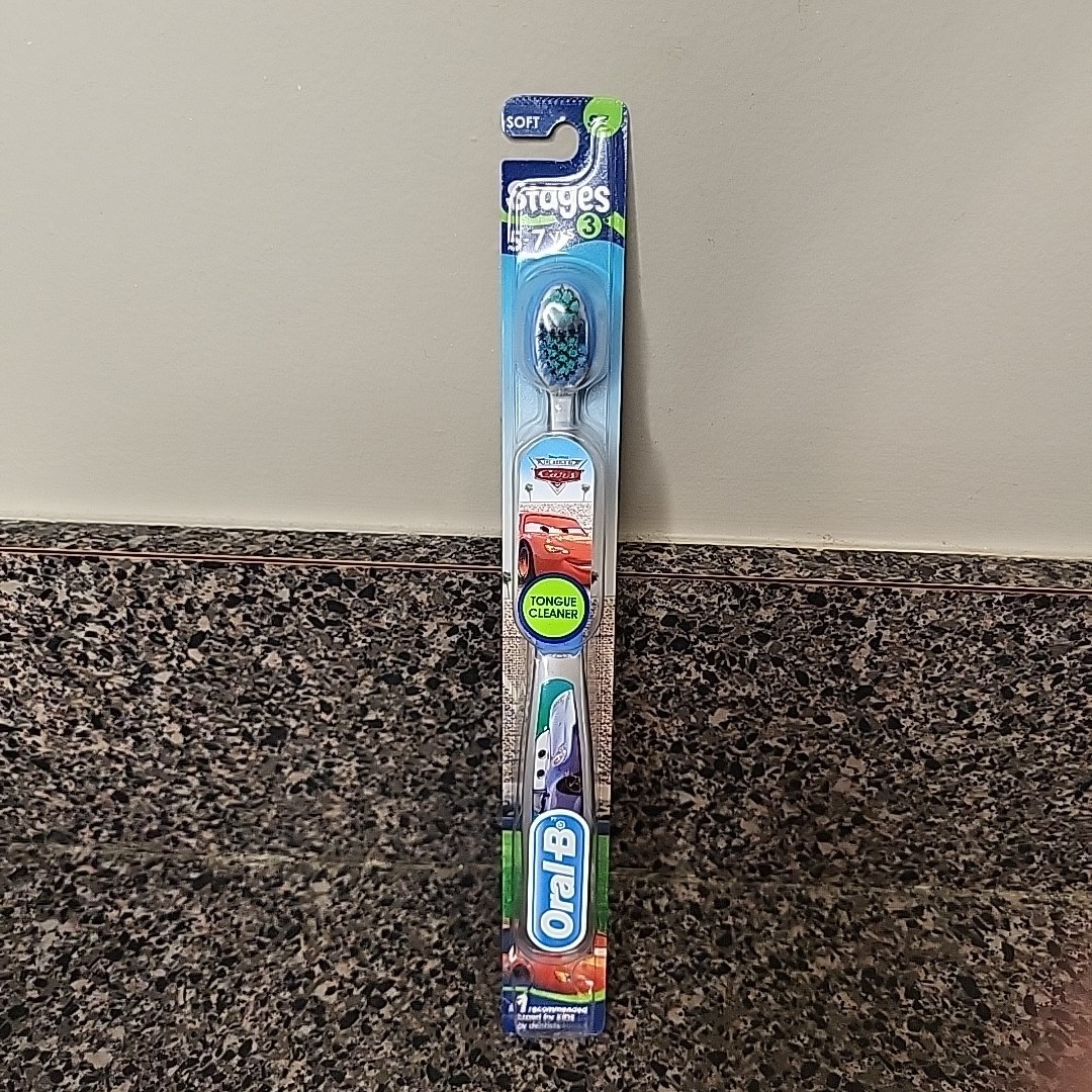 Oral-B Stages 3 Toothbrush Soft 5-7YRS Disney Pixar Cars Sally