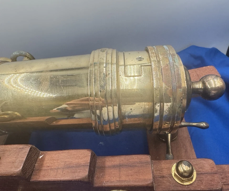 Cañón de saludo estilo Herreshoff señal de saludo polvo negro RGB 10 gagos Foto 2 de 4