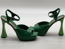 Giani Benini Green Platform Open toe with diamond cut chunky heel Womans size 6