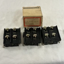Lot Of 3 New Cutler Hammer E30KLA4 Pushbutton Contact Block Oil Tight 600V