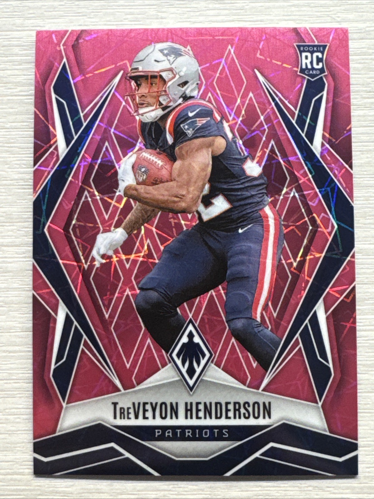 TreVeyon Henderson RC 2025 Phoenix Pink Lazer Prizm Parallel /149 Patriots #187