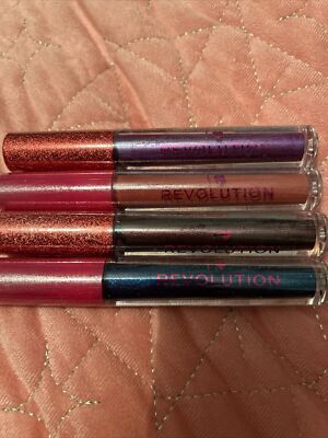 4 X neu Revolution Lippenglanz Drachenlord, Nebel, ferne Flammen & Galaxie