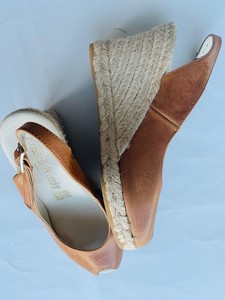 russell and bromley tan sandals